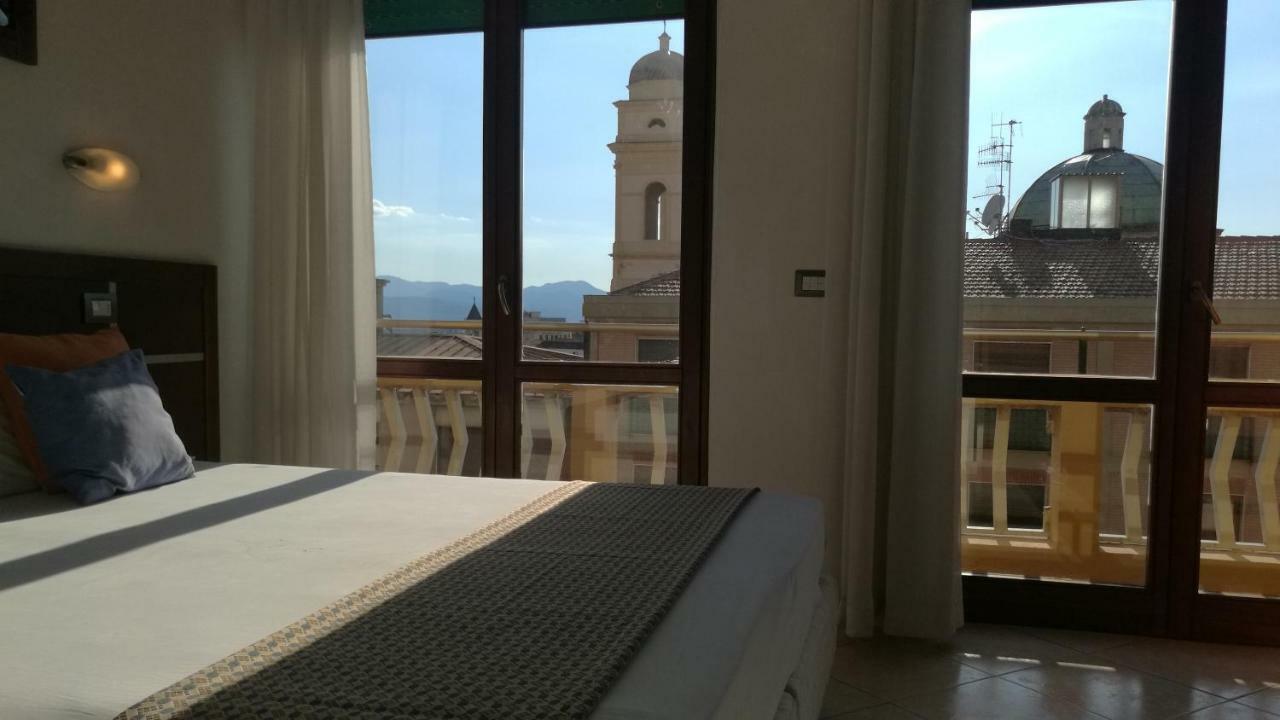 Hotel La Terrazza 칼리아리 외부 사진